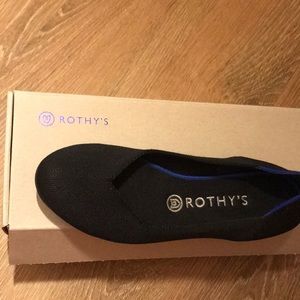 Rothys rounded toe flats, black, size 8
